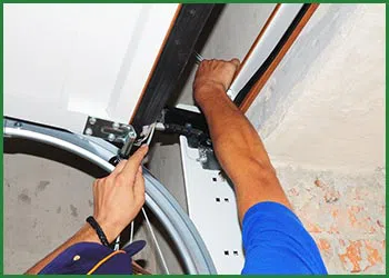 Quality Garage Door Steger, IL 708-983-7501 - garagedoor-spring-repair-t-21-gr-39m